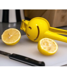 Smile Citrus Squeezer