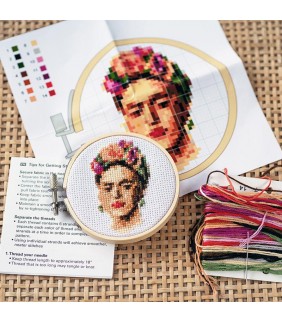 Mini Kit de Bordado Frida